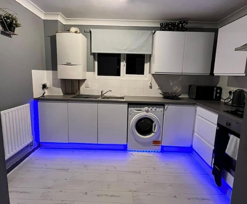 Lovely, Two Bedroom Apartment Central Location Londra Esterno foto