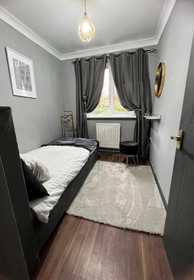 Lovely, Two Bedroom Apartment Central Location Londra Esterno foto